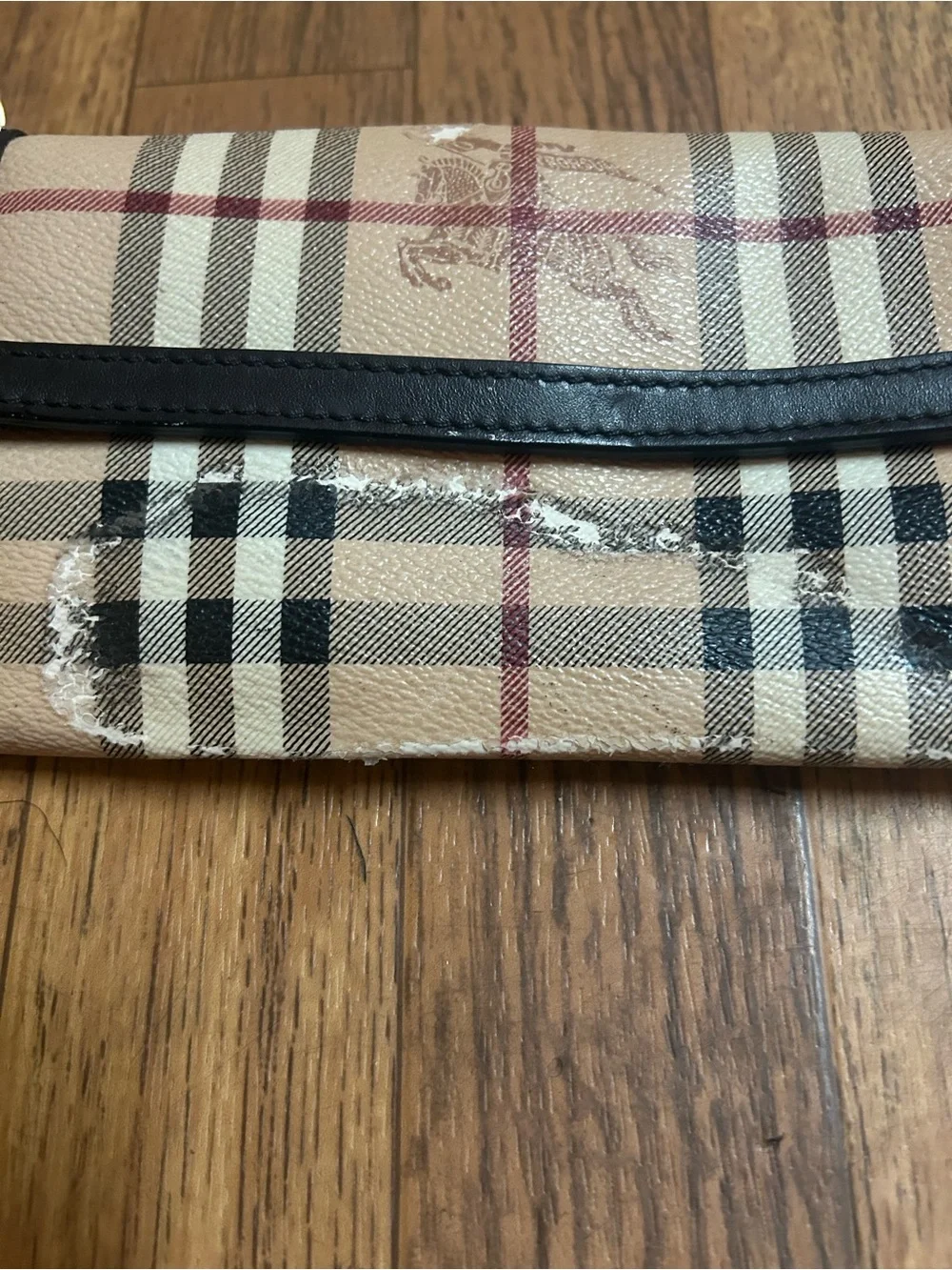Burberry Classic Plaid Crossbody Wallet with Chain Strap - Beige/Black